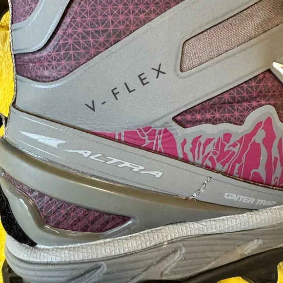 Women’s Altra hiking boots size 10.5 - Picture 9 of 12